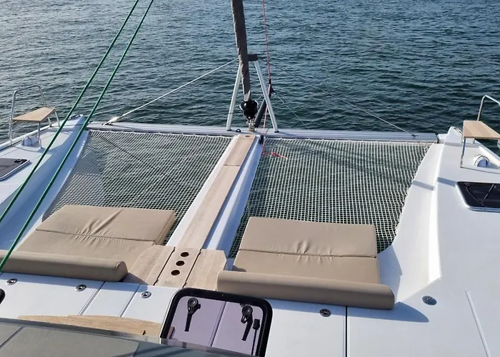 Elegant Yacht Hotel na wodzie Віавіа