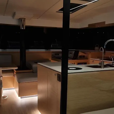 Elegant Yacht * Κασκαΐς