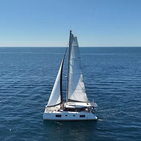 Elegant Yacht كاسكايس