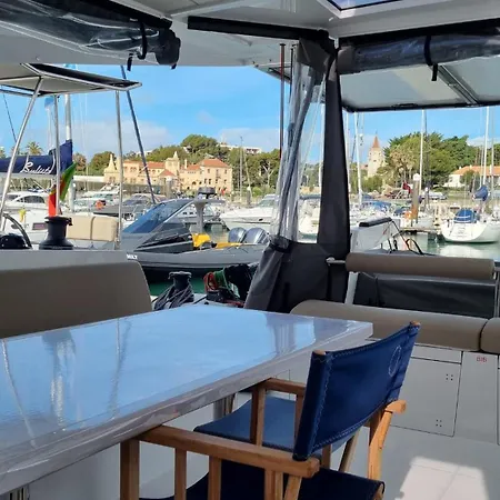 Elegant Yacht كاسكايس